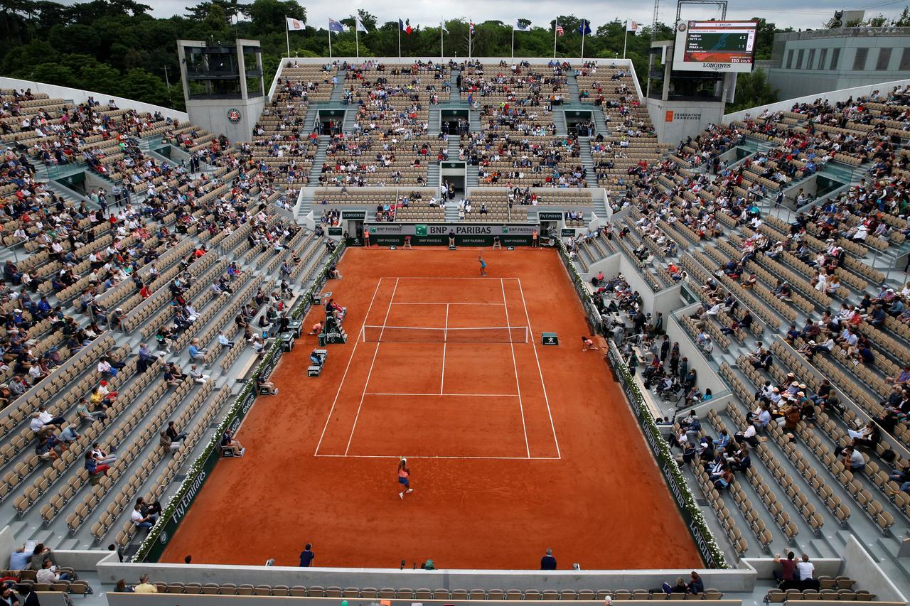 Why Spectators Should Be Quite During The Tennis Match? - Live In Tomorrow